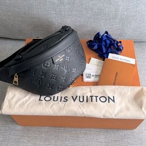 LIKE NEW Louis Vuitton Bumbag Monogram Empreinte Black